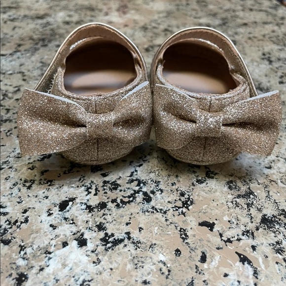Felix & Flora 12-18m. Gold Crib shoes - Picture 3 of 4